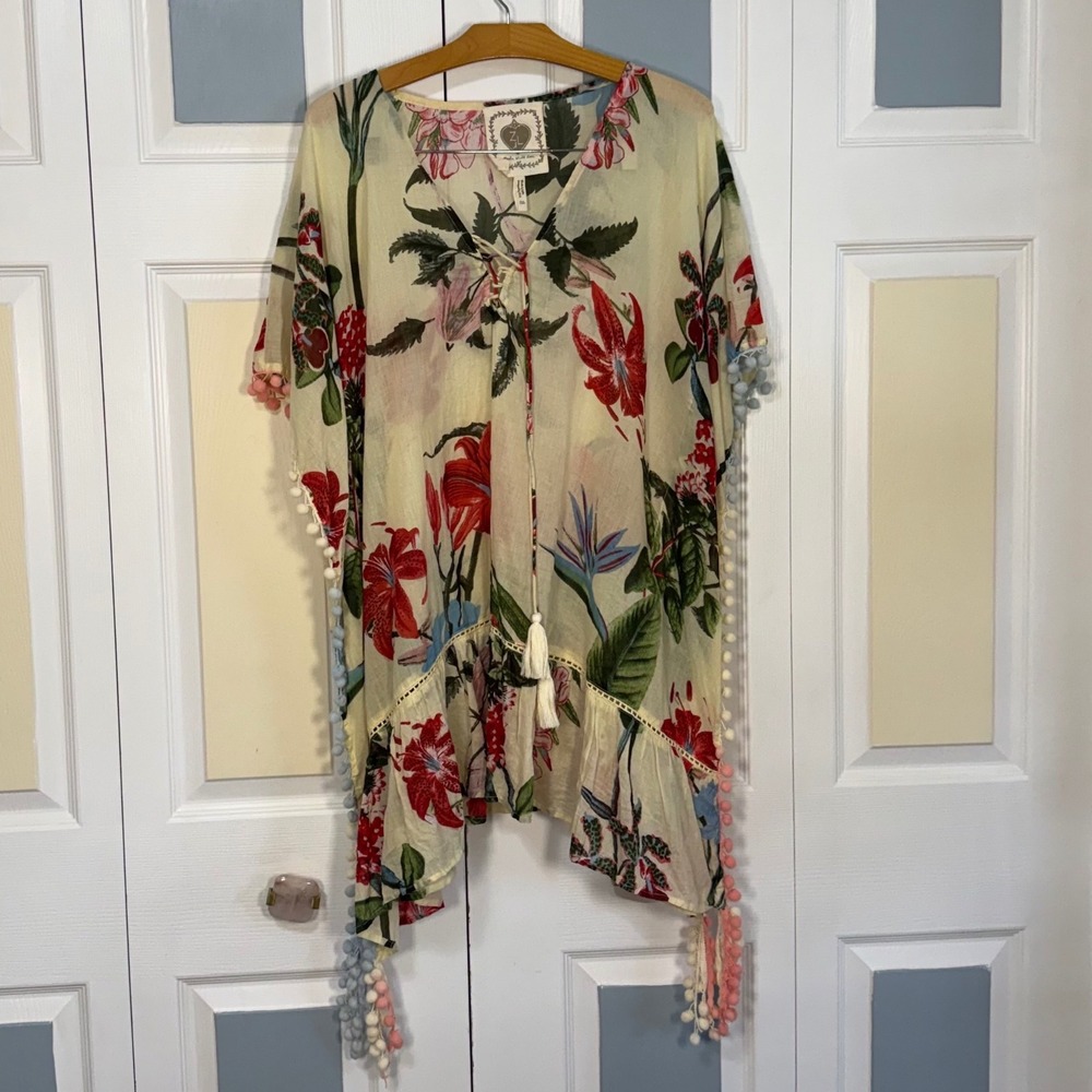 Z&L Europe Women Floral Cotton Coverup Poncho Top Cream Red Tassel Pom Pom OS